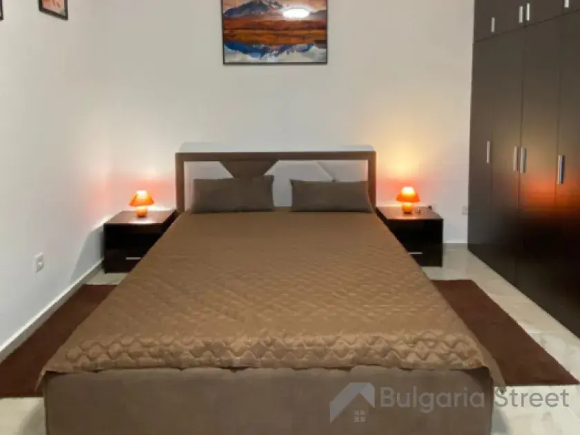 Двоспальне ліжко