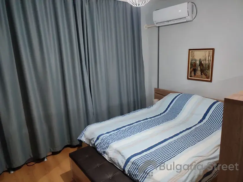 двоспальне ліжко