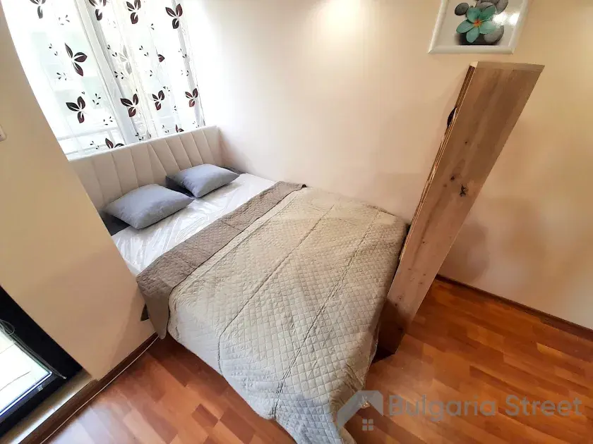 кровать