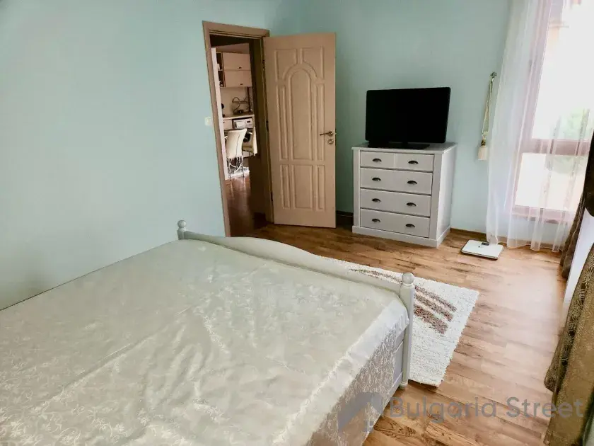 мебльована спальня