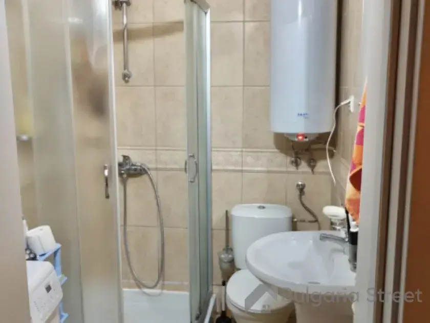 пральна машина, душ, туалет