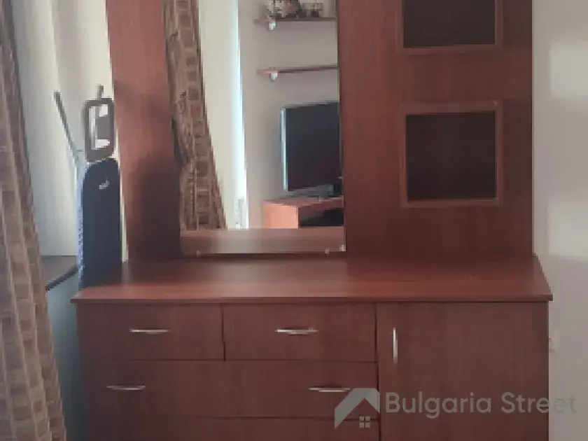 меблі у спальні