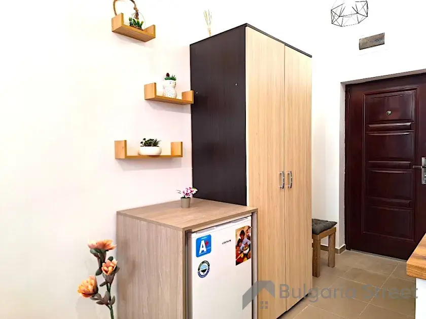 Шкаф, холодильник