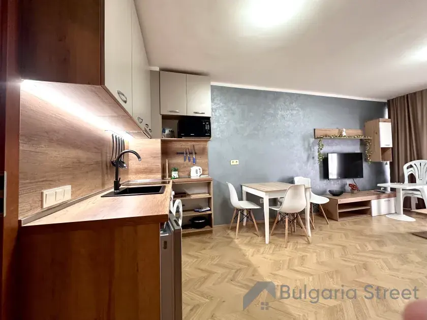 Робоча панель на кухні