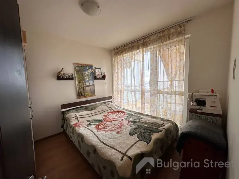 ліжко в спальні