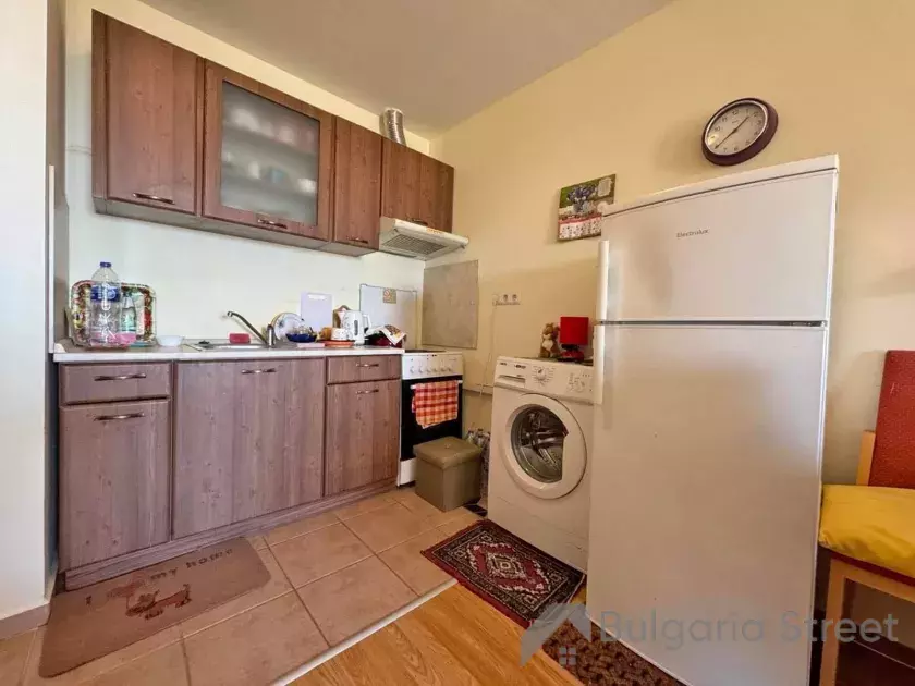 міні-кухня, холодильник, пральна машина
