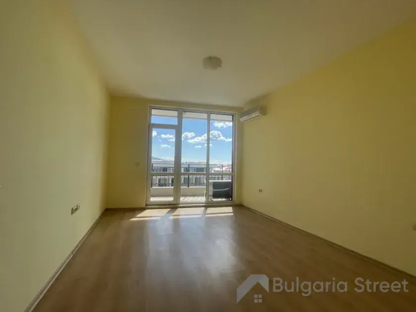 Вітальня фото 1 з виходом на терасу
