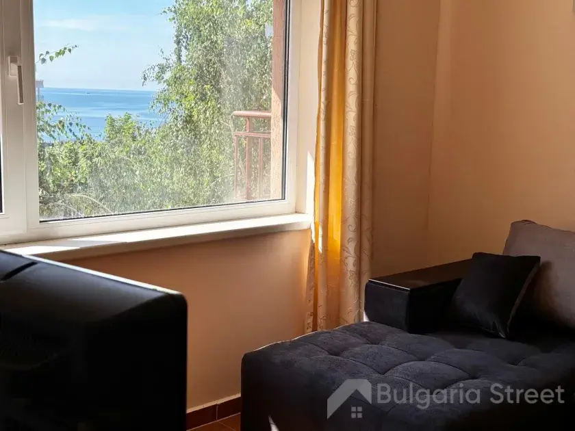 вітальня, вид з вікна