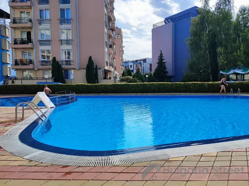Бассейн