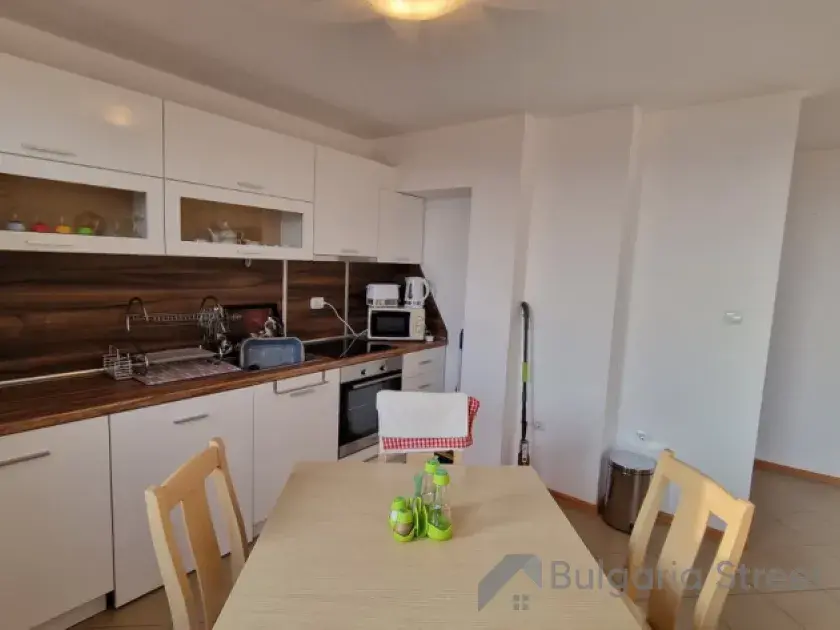 Gardenia Hills | Трикімнатна квартира: вітальня, кухня