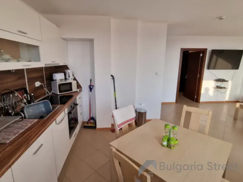 Gardenia Hills | Трикімнатна квартира: вітальня, кухня