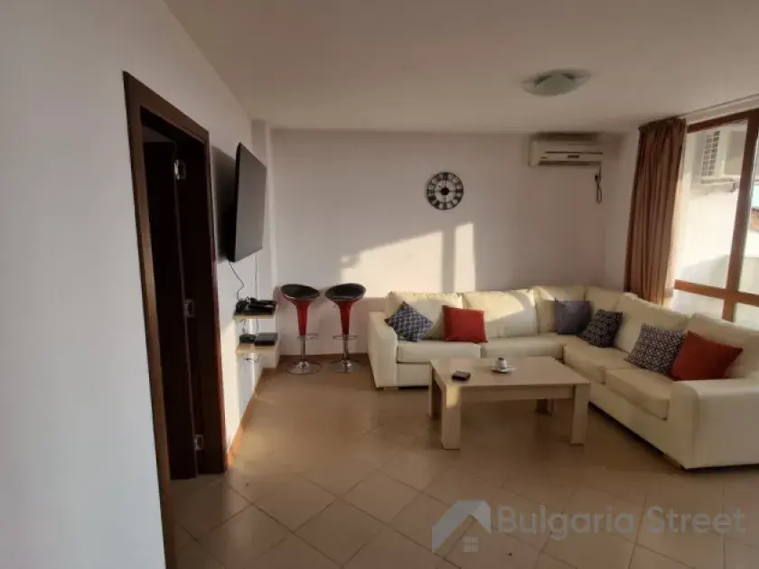 Gardenia Hills | Трикімнатна квартира: вітальня, кухня