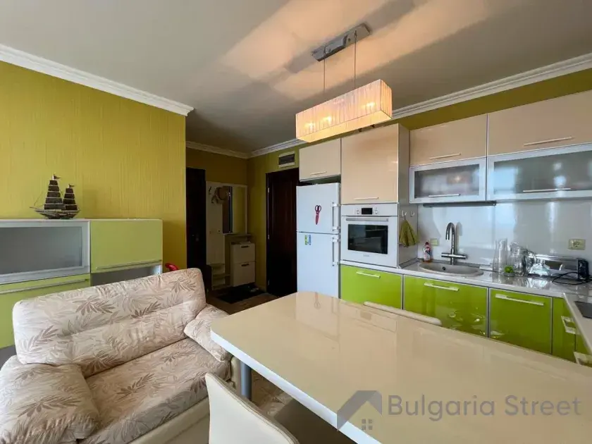 Dolce Vita 2 | Двокімнатна квартира: вітальня, кухня