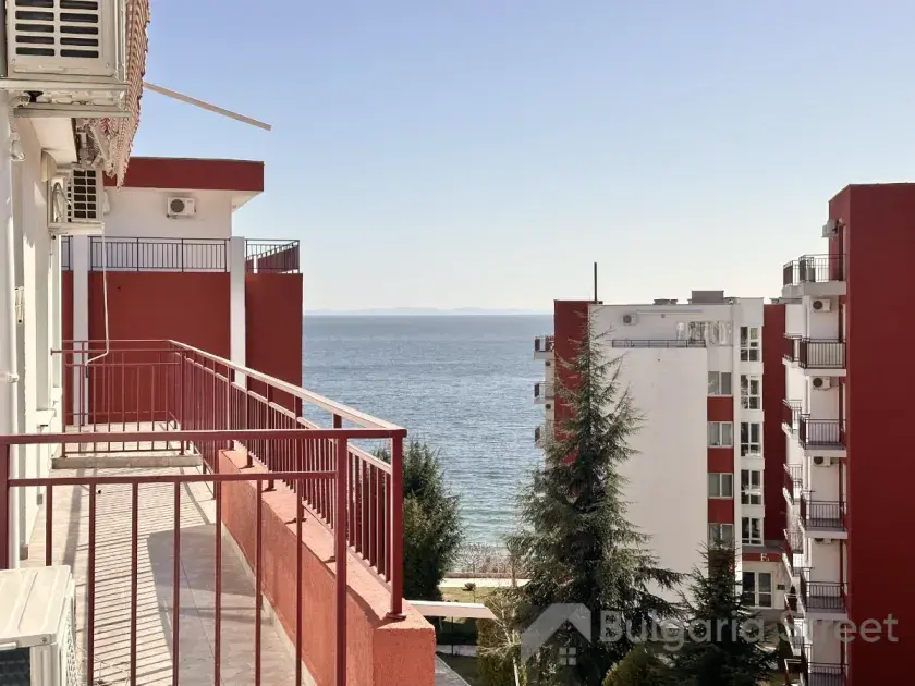 Вид ба море из квартиры