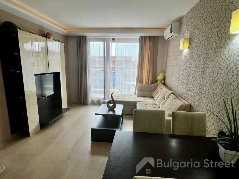 Harmony Suites 2 | Двокімнатна квартир: вітальня, кухня