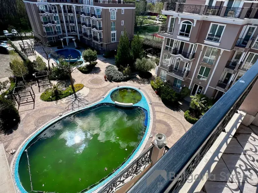 комплекс, территорія, басейн