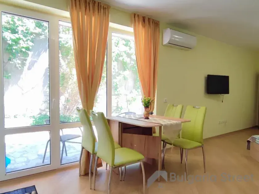 Royal Palm | Простора студія