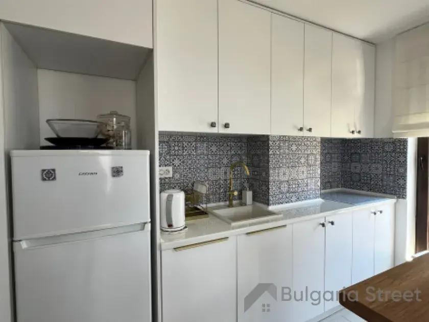 Villa Briz | Двокімнатна квартира з сучасним ремонтом: вітальня, кухня