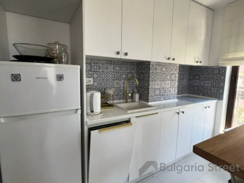 Villa Briz | Двокімнатна квартира з сучасним ремонтом: вітальня, кухня