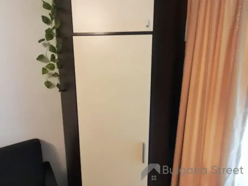 шкаф в прихожей
