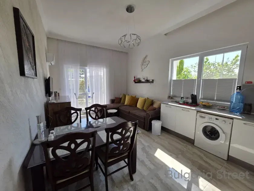 Magnolia Residence-6 | Двокімнатна квартира: вітальня, кухня