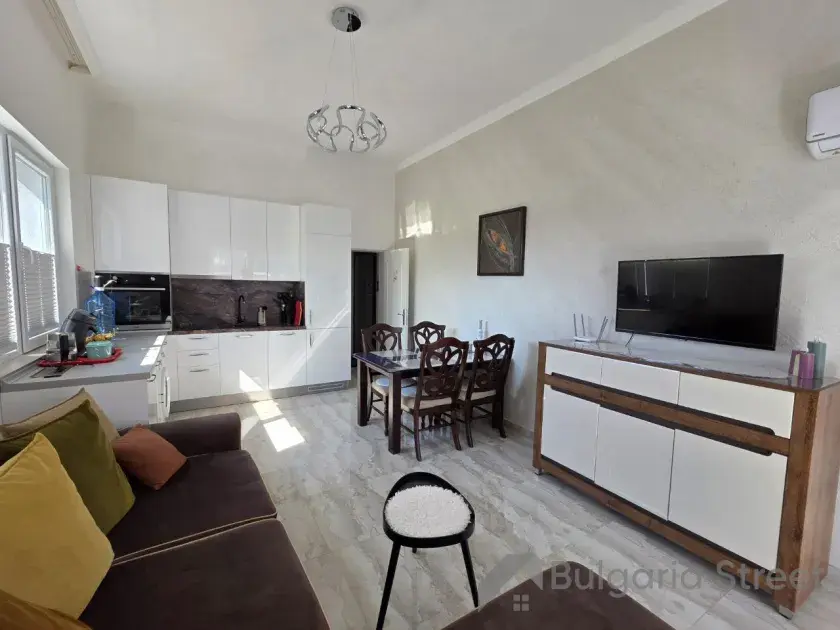 Magnolia Residence-6 | Двокімнатна квартира: вітальня, кухня