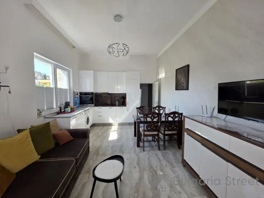 Magnolia Residence-6 | Двокімнатна квартира: вітальня, кухня