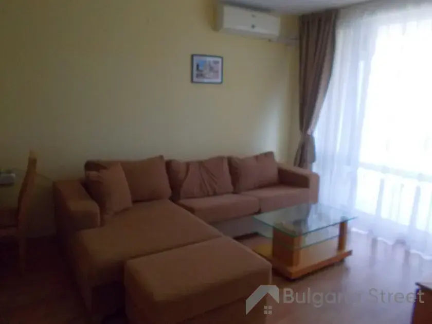 Marina Fort Grand Resort | Двокімнатна квартира : вітальня, кухня