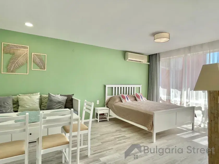 Fort Noks Grand Resort | Велика зонована студія
