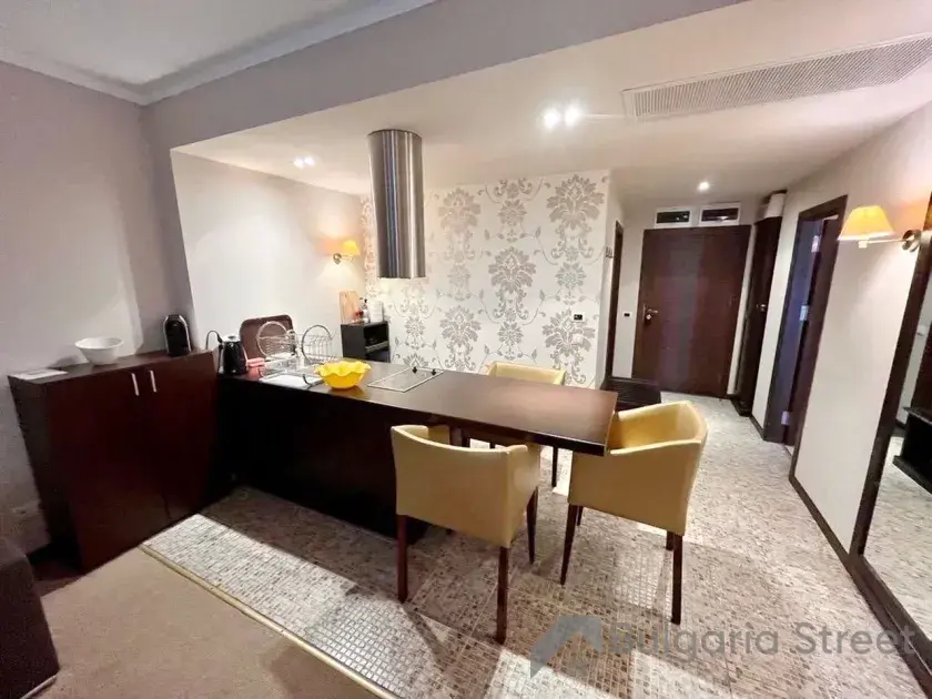 Barcelo Royal Beach Resort | Двокімнатна квартира : вітальня, кухня