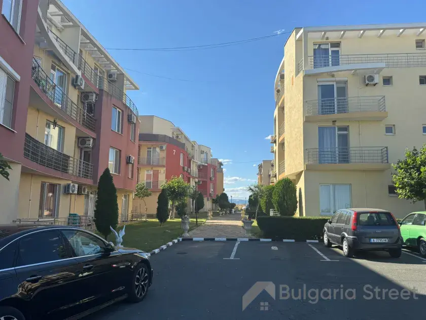 комплекс, территорія, бассейн