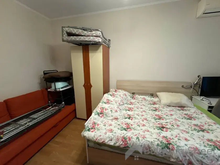 Venera Palace | Зонована студія: кухонна, вітальня та спальня