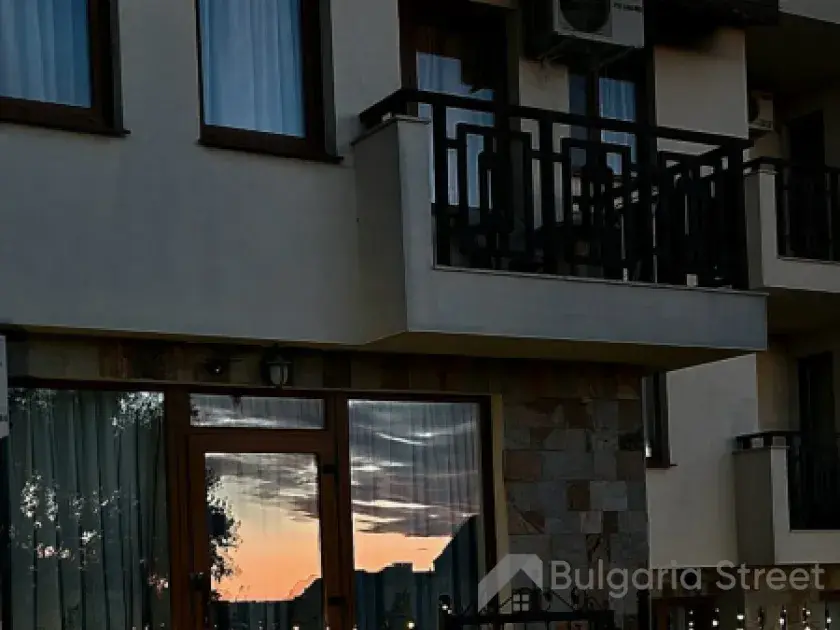 комплекс, территорія, бассейн