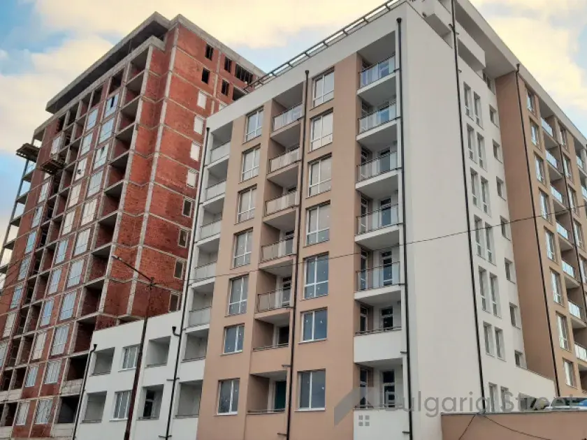 Panorama Burgas | Новий житловий будинок — Трикімнатна квартира з гаражем у Бургасі