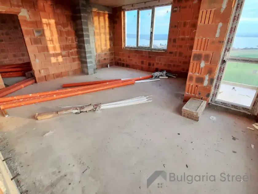 Panorama Burgas | Новий житловий будинок — Трикімнатна квартира з гаражем у Бургасі