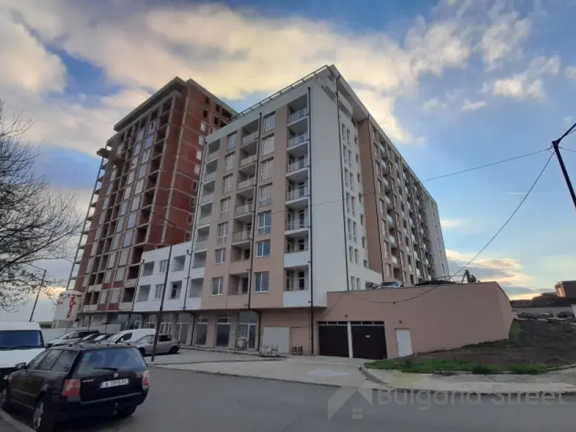 Panorama Burgas | Новий житловий будинок — Трикімнатна квартира з гаражем у Бургасі
