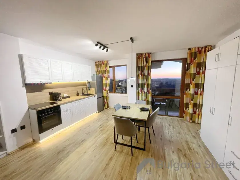 Gardenia Hills | Сучасна студія в зеленому районі Сонячного Берега