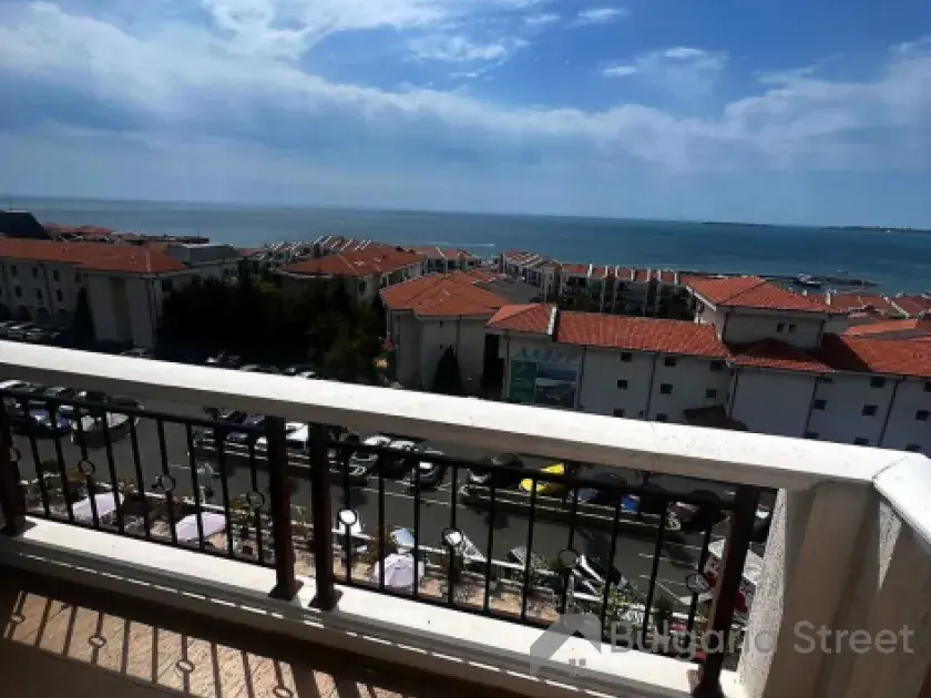 терраса з видом на море