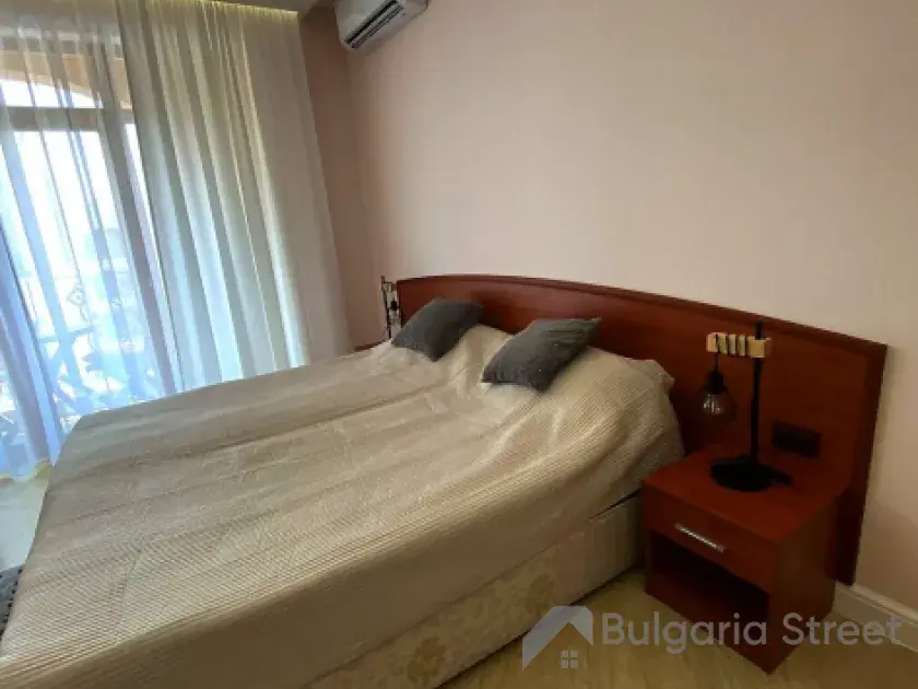 Palazzo | Студія з видом на басейн біля моря в Сонячному Березі