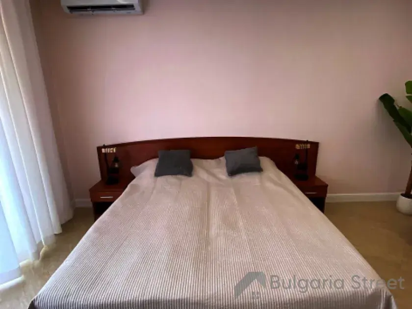 Palazzo | Студія з видом на басейн біля моря в Сонячному Березі