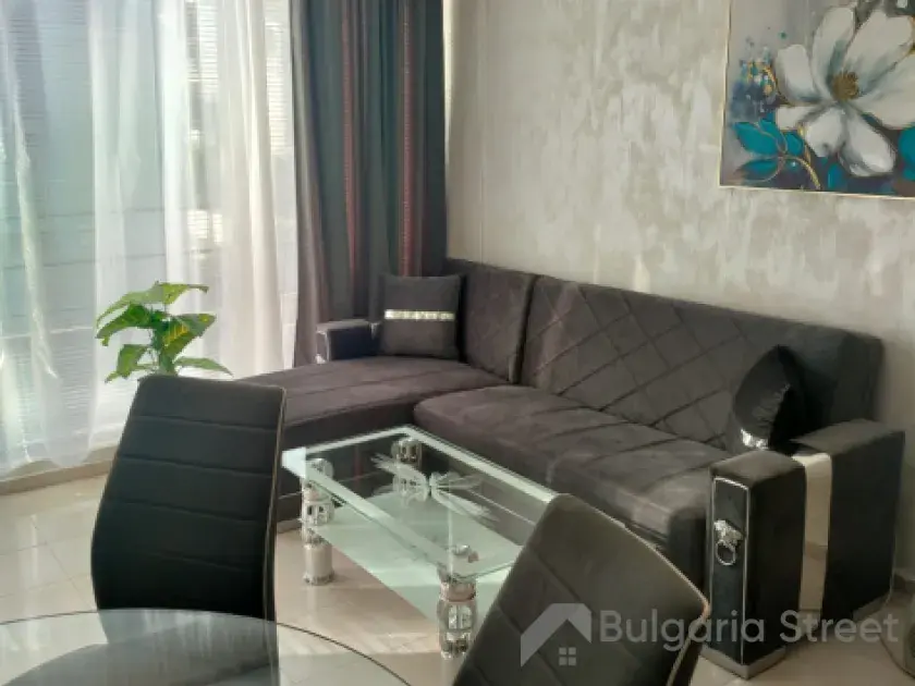 Azuro | Двокімнатна квартира на Сонячному березі