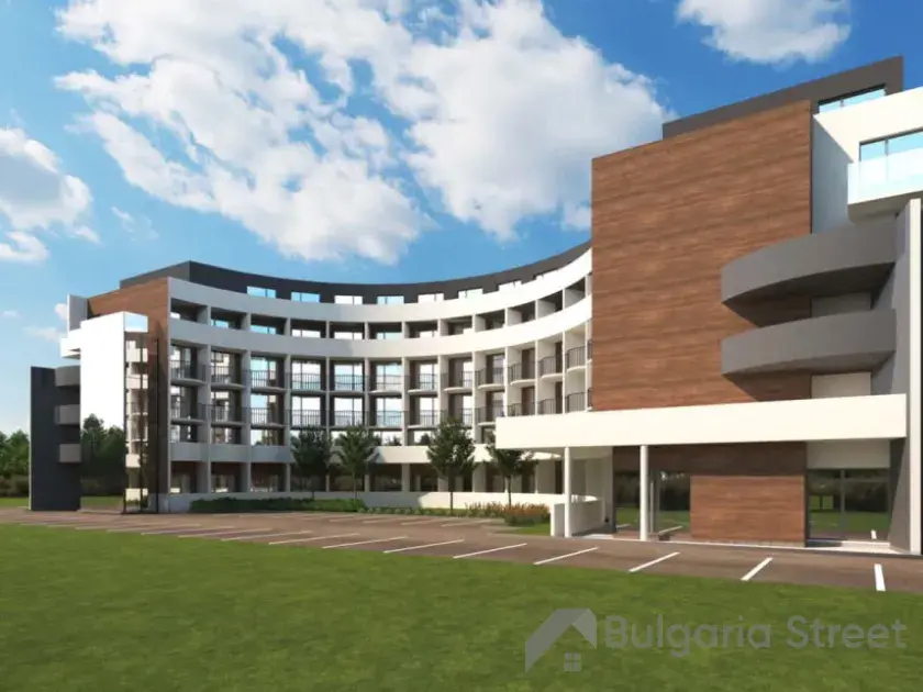 City Residence | Новий житловий будинок у центрі Сонячного Берега без такси підтримки