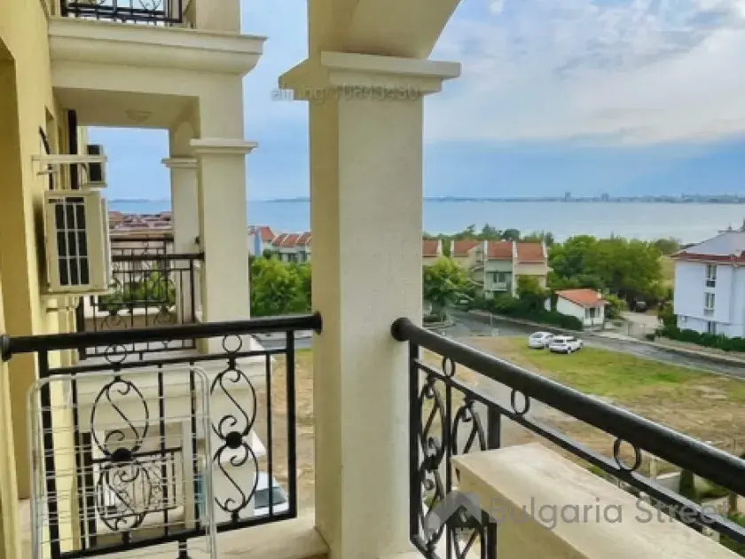 терраса з видом на море