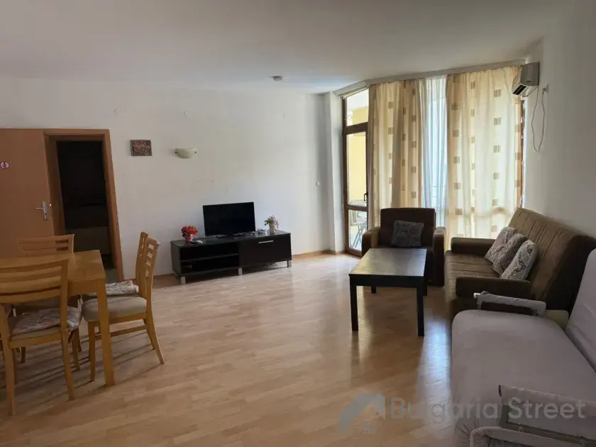 Sofa i stół