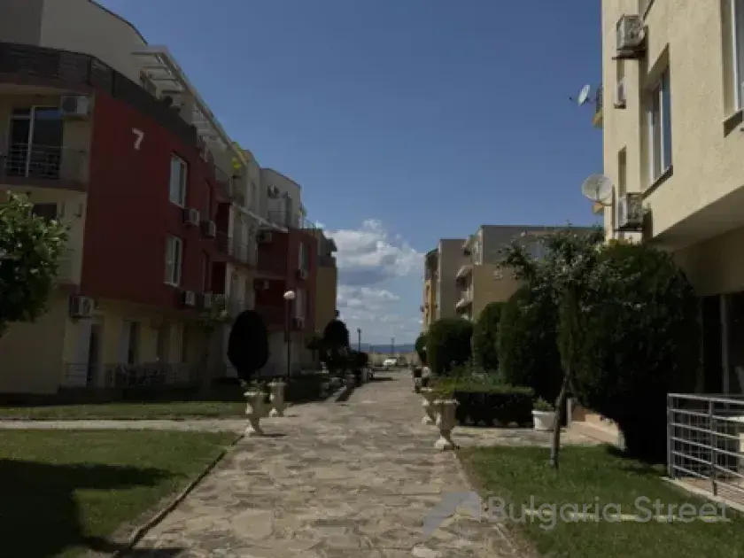 комплекс, территорія, бассейн