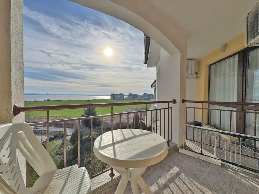 Rutland Beach | Студія 48 м² з видом на море, Равда