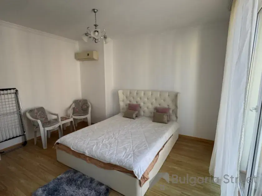 Magnolia Residence 2 | Простора студія біля моря з меблями та технікою