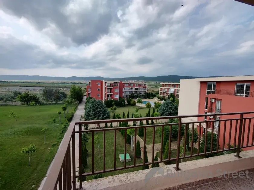 комплекс, территорія, бассейн