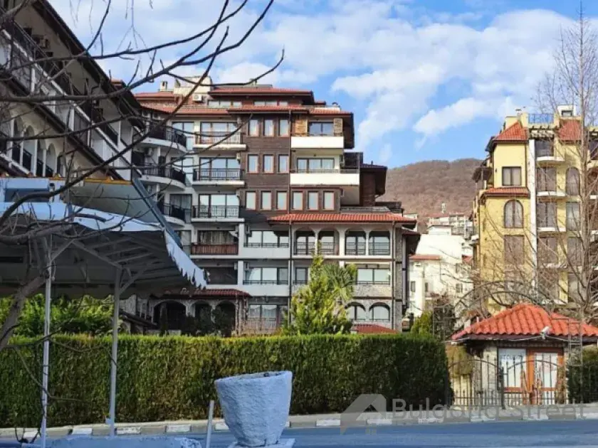 комплекс, территорія, бассейн