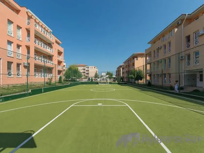комплекс, территорія, бассейн